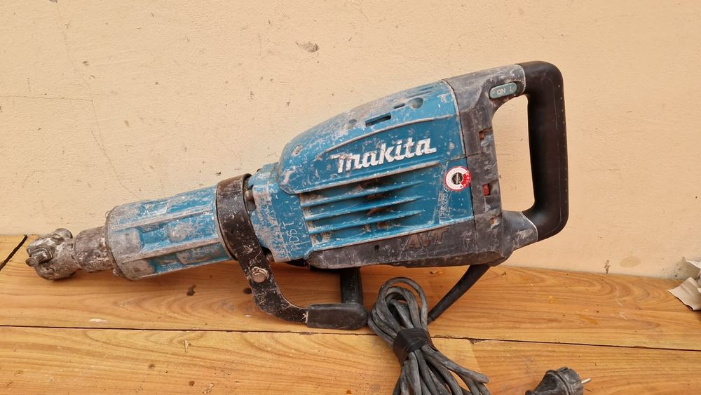 Ciocan demolator Makita  HM 1317C