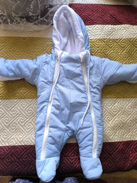 Продам детский комбинезон