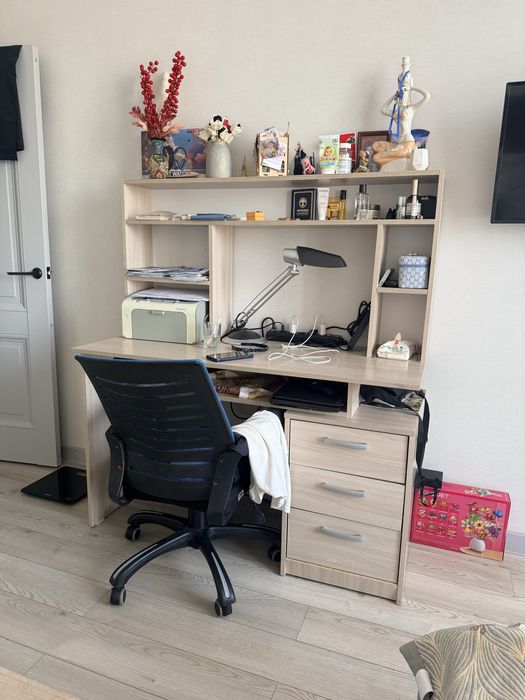 Продается тумба с полками б/у