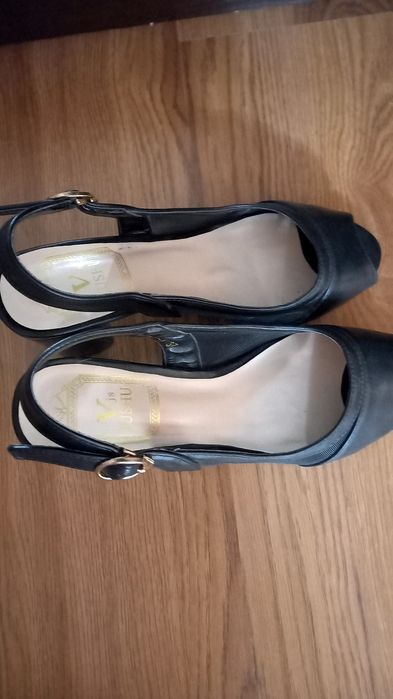 Туфли женские. Размер 37 в отличном состояние.лдппобюжлподииюррю