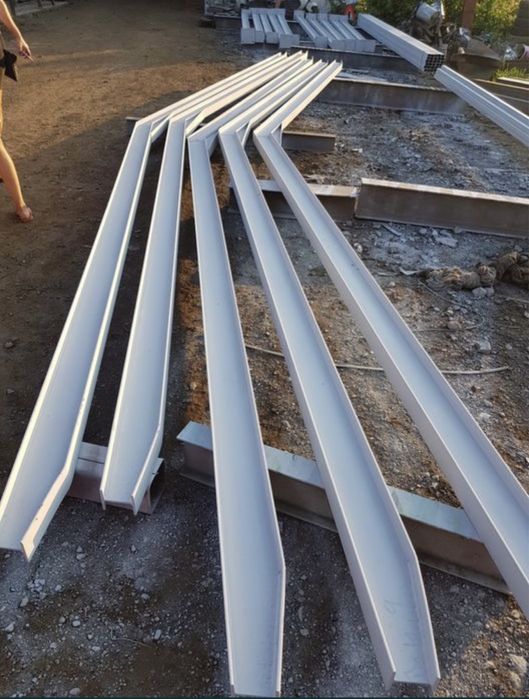 Vand hala metalica 10x20x4ml 5ferme la 10metri 10stalpuri la 4ml