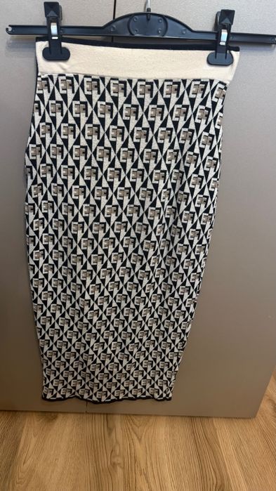 Пола Elizabetta F.