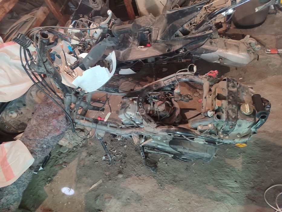 Продам, скутер м8 на запчасти