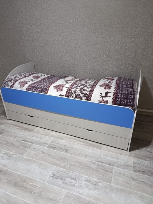 Подростковая кровать без матраса