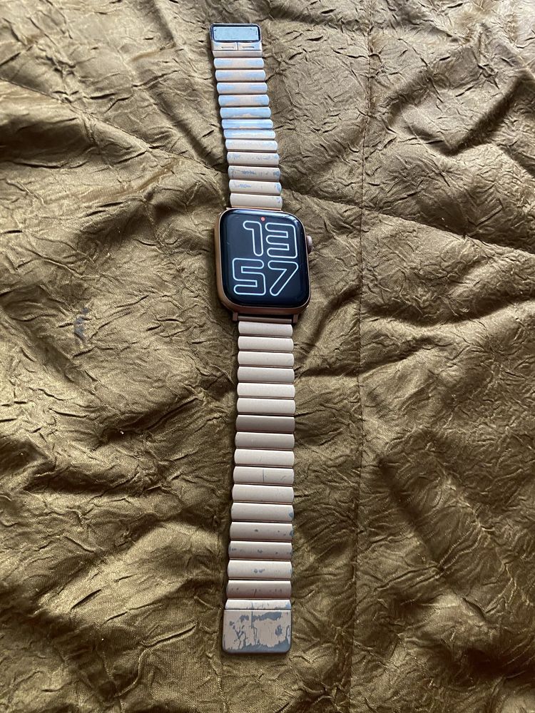 Apple watch series 4,44мм