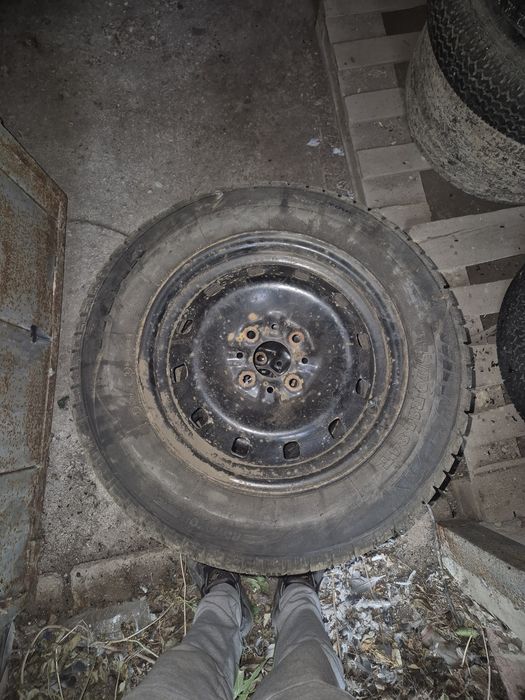 Гуми с джанти 175/70/14 4х98
Гумит