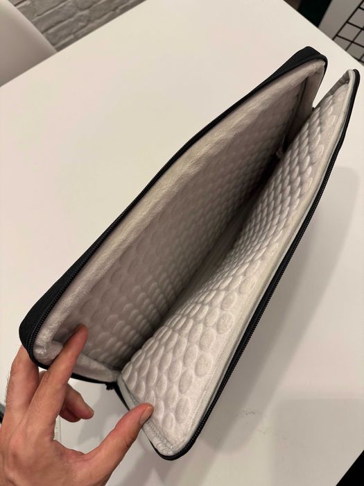 Husa de protectie laptop 16" / Case / Sleeve Tomtoc pt MacBook etc.