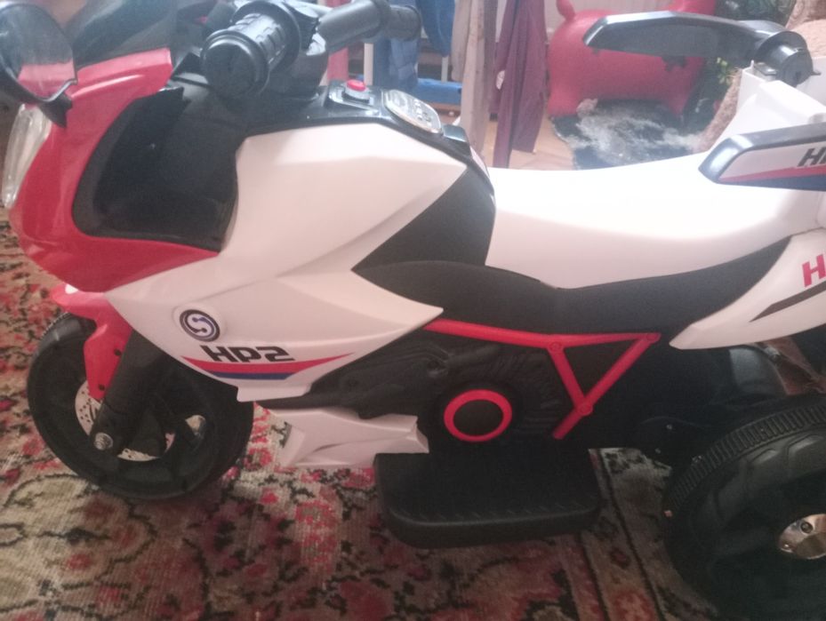 Motocicleta electrica pentru copii