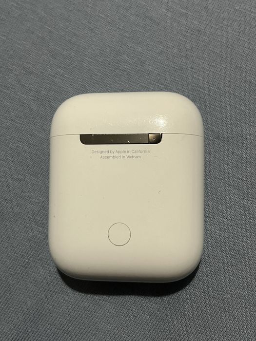 Apple AirPods (Generația a 2-a) cu carcasă de încărcare originală