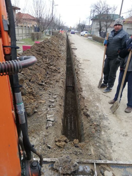 Minixcavator branșamente gaze, apă, curent electric, funda