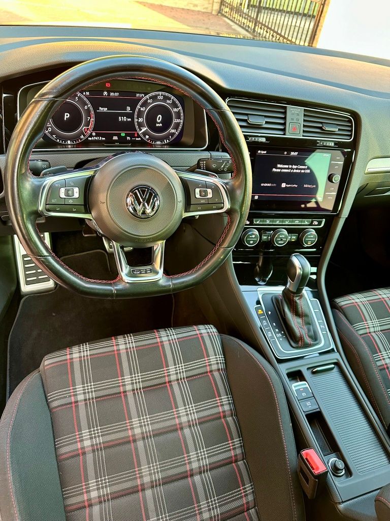 Volkswagen Golf 2.0 TSI DSG GTI