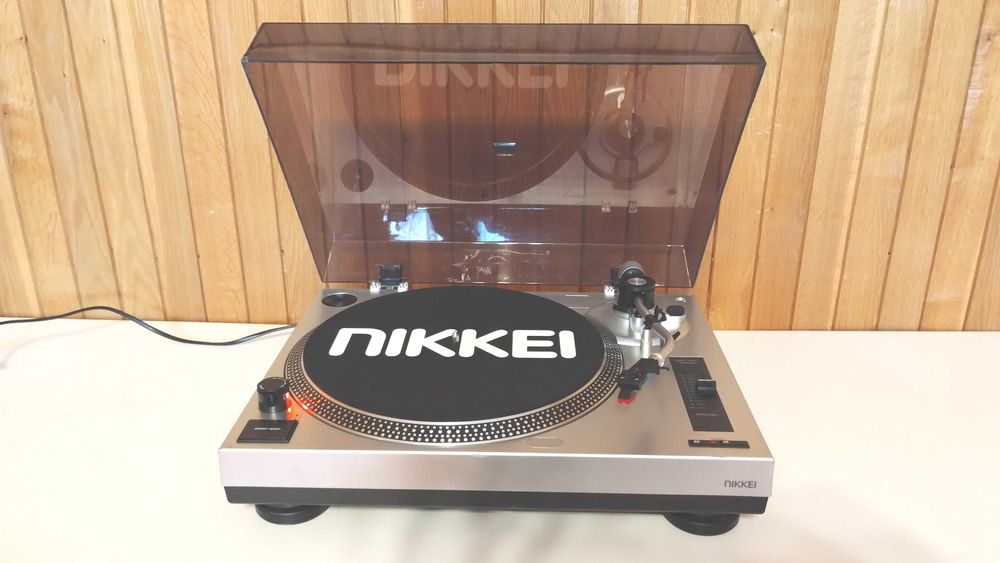 pt discuri vinil un pickup Nikkei ntt15u direct drive cu preamplif