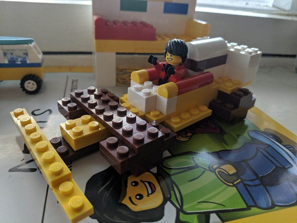 Set Lego City + figurină Kai Ninjago