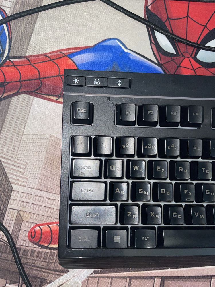 Продам клавиатуру hyperx Alloy core Rgb