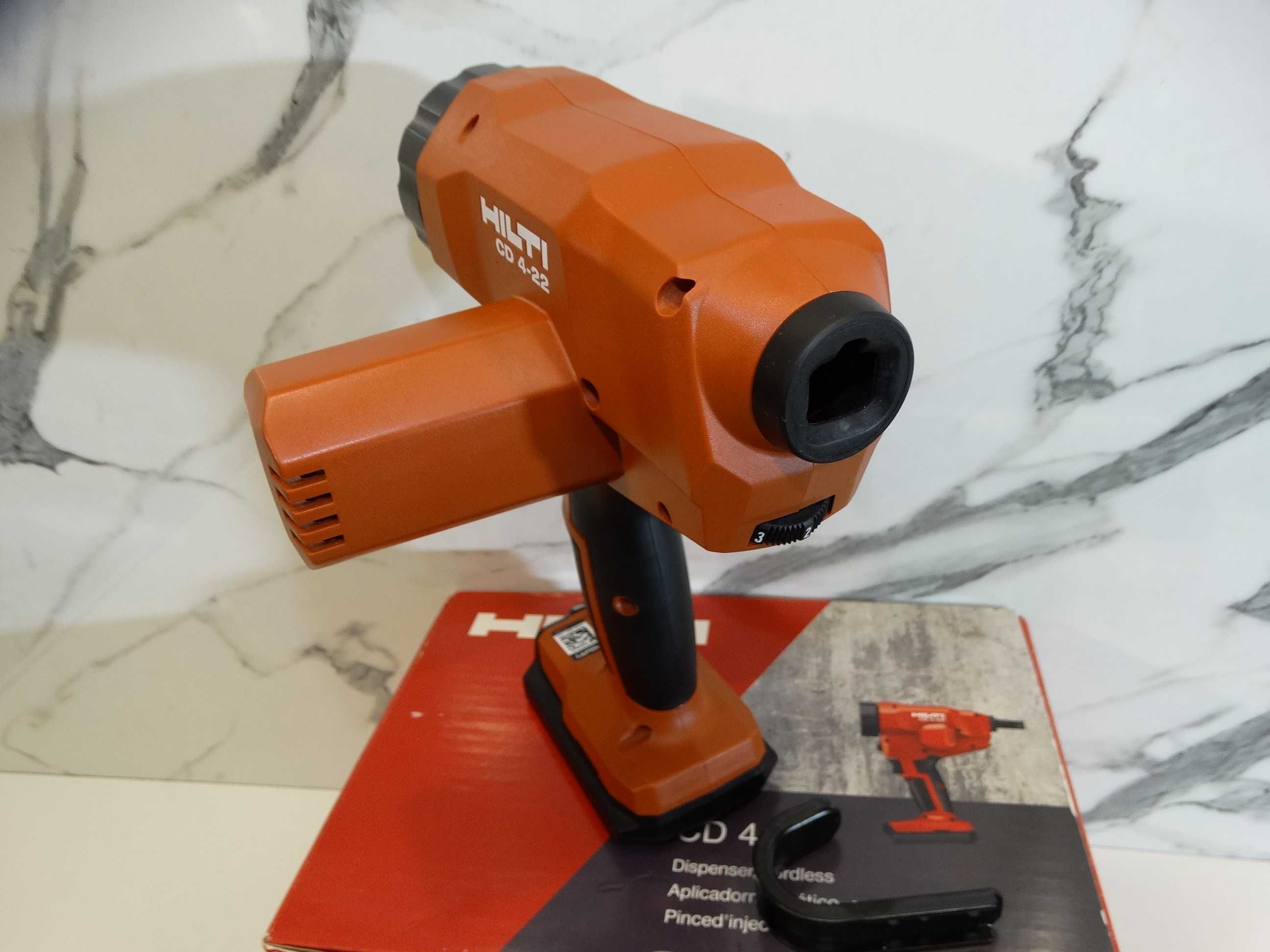 НОВО - Hilti CD 4 - 22 / Nuron - Пистолет за силикон