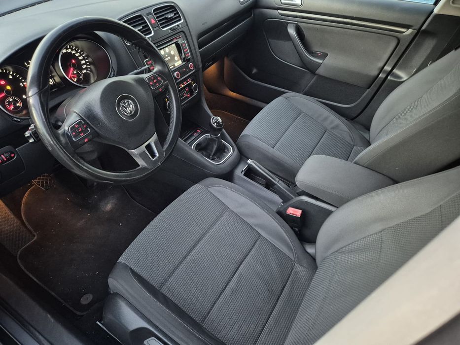 Vw Golf 6 1,6tdi 105cp pret 3400€