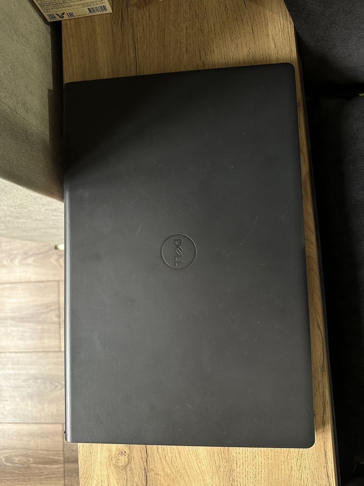 Dell Vostro Notebook 3515