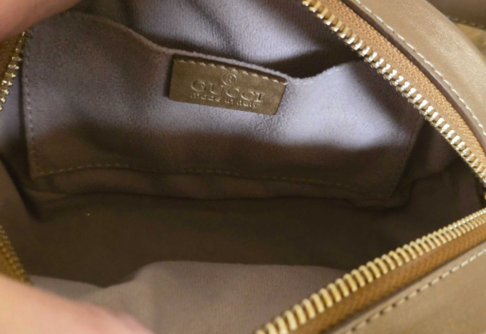 Gucci чанта тип колан