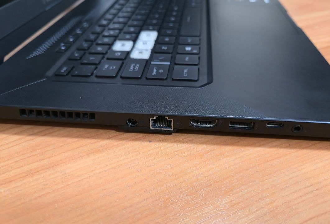 Мощный игровой ноутбук 
Asus TUF DASH F15