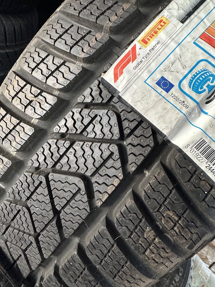 4 anvelope pirelli noi 0 km 205 60 16