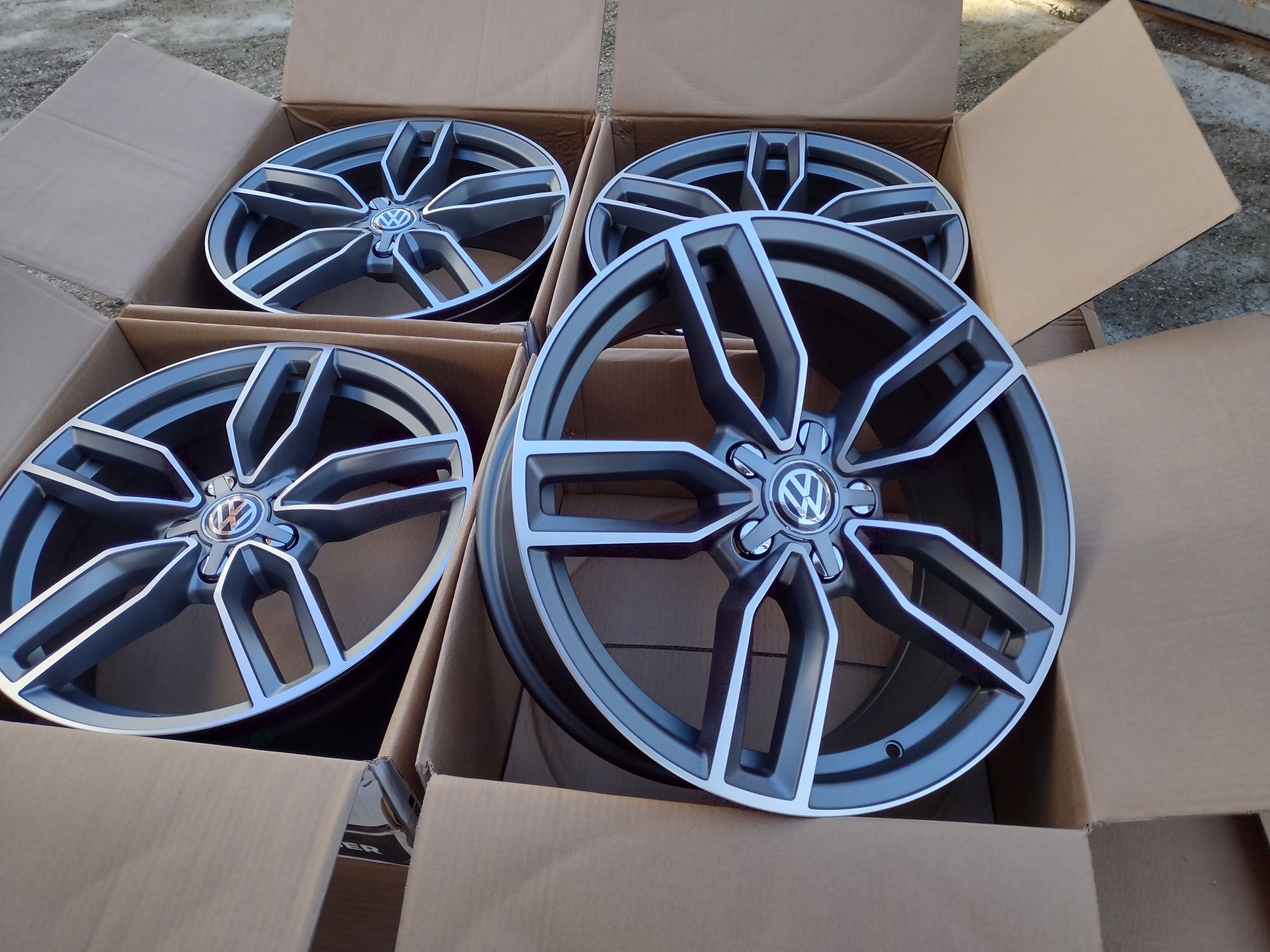 Jante Noi VW pe 18 " VW Golf 7 Golf 6 Passat Tiguan Touran Caddy