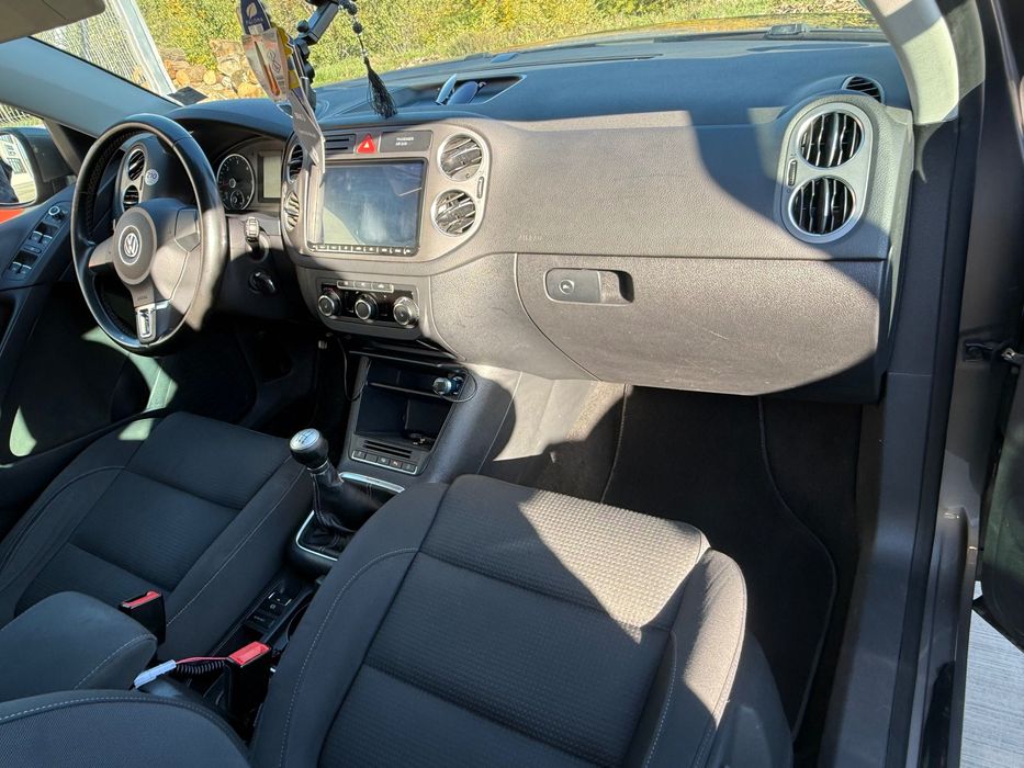 Vând VW Tiguan, 2011, diesel, 4x4 permanent, 8600 euro.