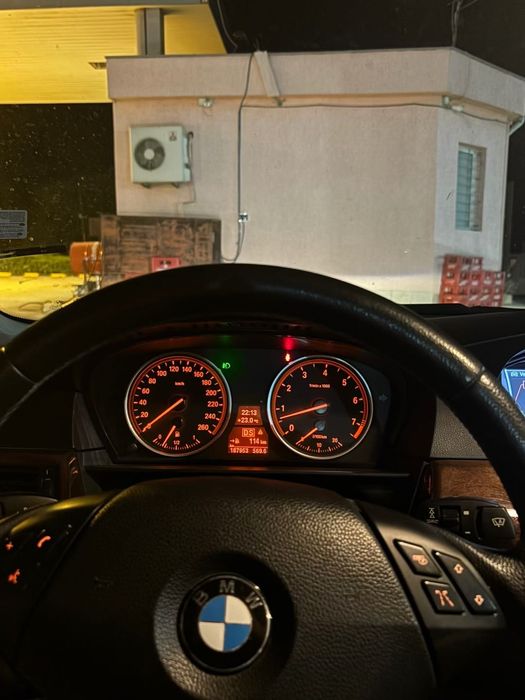 BMW e61 2,5 218 коня