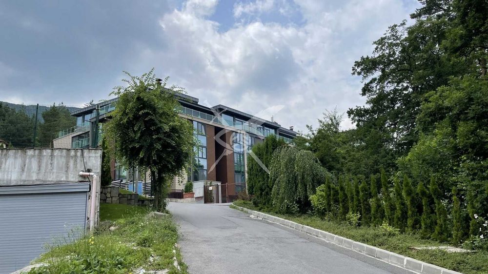 Продава се Многостаен апартамент в София, Бояна - 233 кв.м за 3048 €/кв.м - Снимка #1