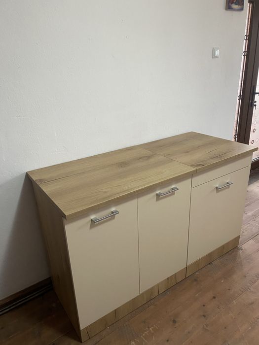 Mobilă de bucătărie