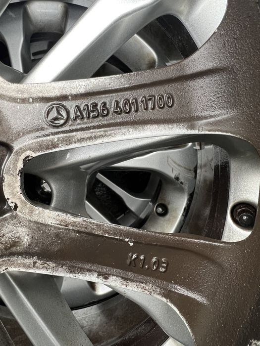 Jante 17 ORIGINALE Mercedes 215/60/17 Senzori