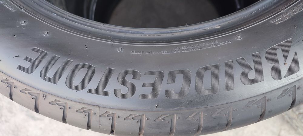 Bridgestone 215/55/R17