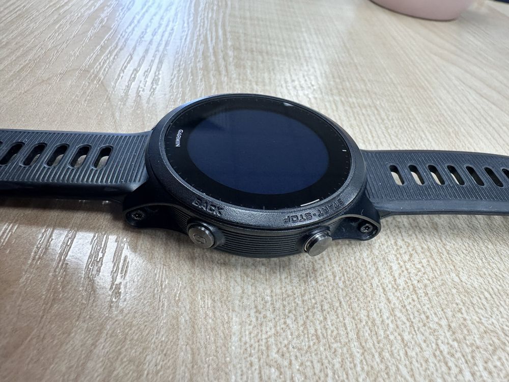 Продам часы Garmin Forerunner 945