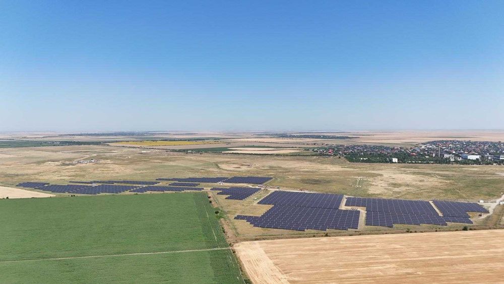 ansamblu 5 parcuri fotovoltaice Ialomița, 17,36 mwp, teren 39,3 hect.
