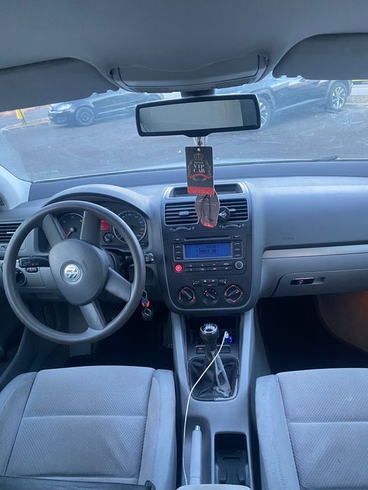 Vând Volkswagen golf 5 1.9 tdi