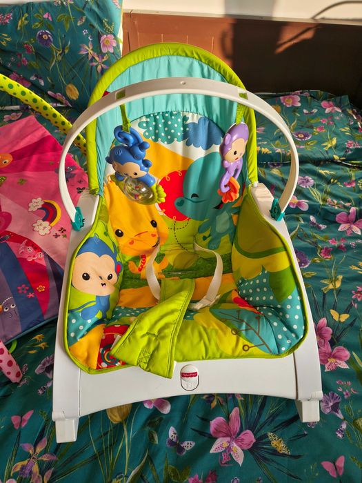 Бебешки шезлонг и активна гимнастика