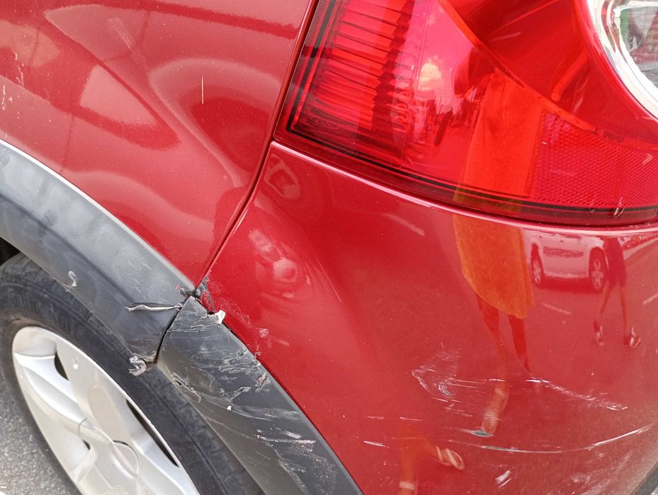 Vind bara spate stepway puțin zgiriata, și accesoriul rotii stinga