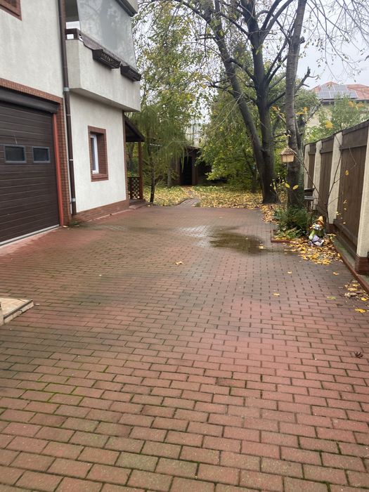 Casa si spatiu afacere de inchiriat Piata Resita