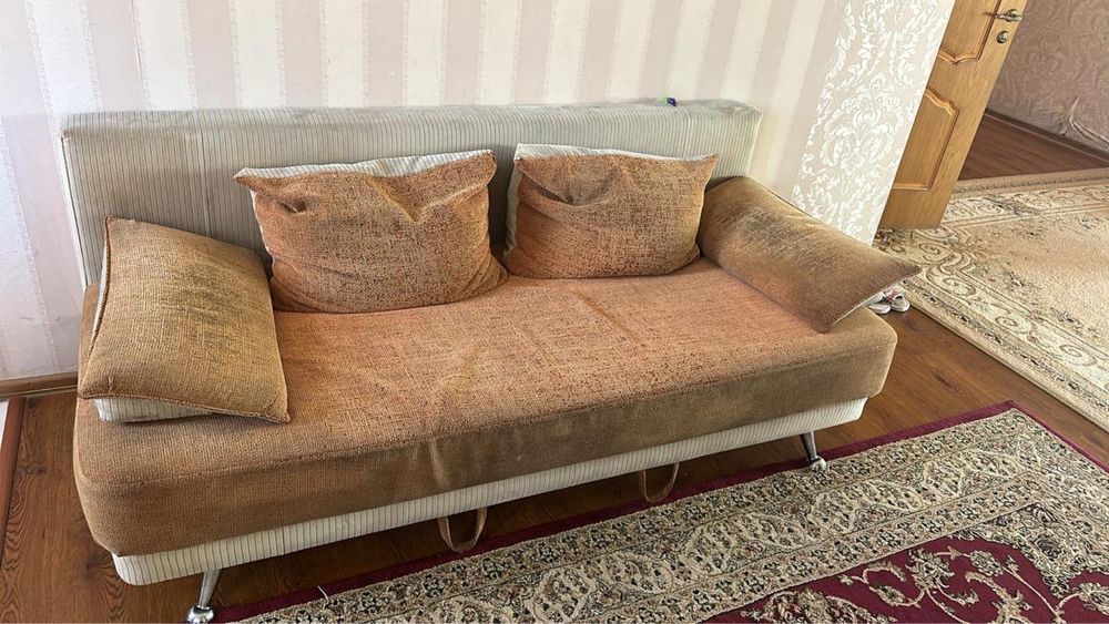 Продам диван раскладной в отличном состоянии