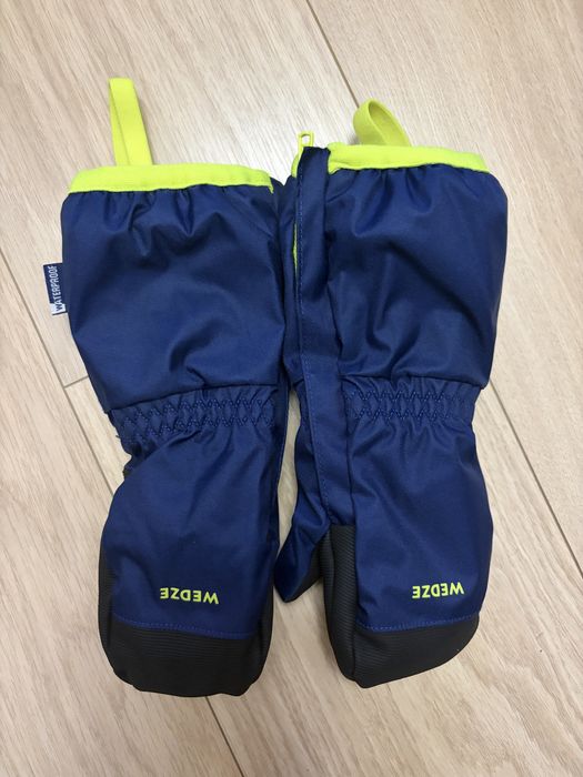 Manusi zapada impermeabile Decathlon si C&A baiat/fata