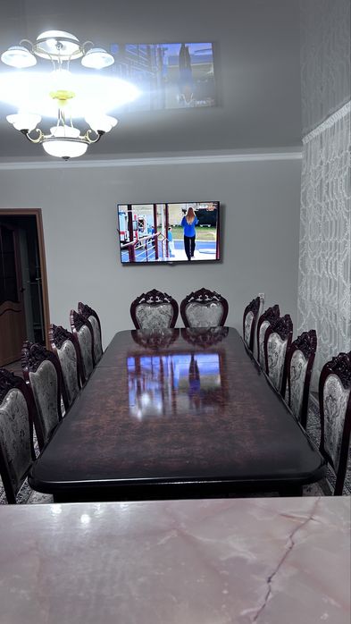 Продам стол и стулья