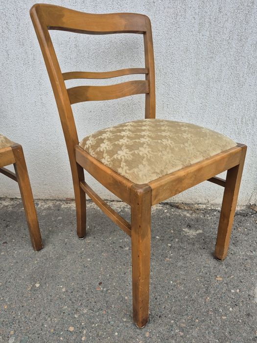 2 Scaune ideale,Bucatarie,sufragerie & terasă(balcon)acoperite 

- Sun