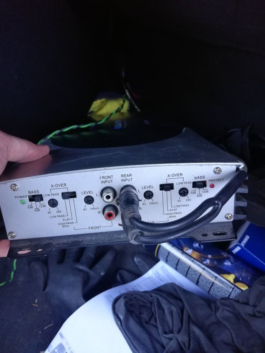 Продавам Усилвател Blaupunkt GTA 4