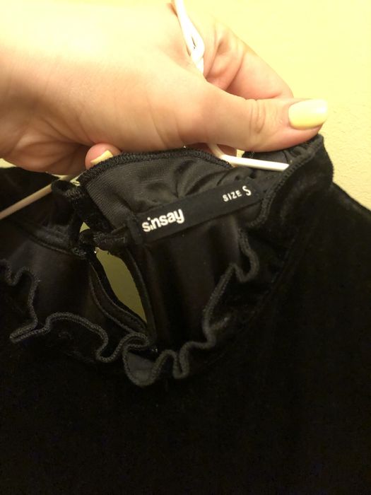 Rochie mini velour neagră Sinsay