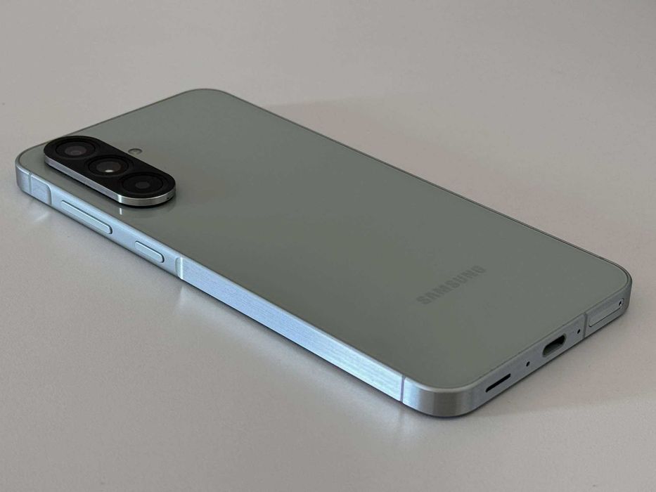 Бартер! Kaто НОВ! Samsung Galaxy A56 Olive (Тъмнно Зелен)