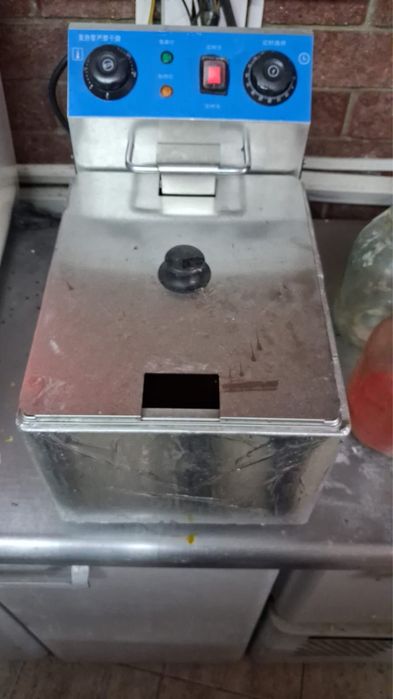 Продам фритюрница 12 литровый