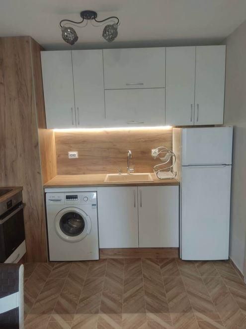 Дава се под наем Двустаен апартамент в Пловдив, Тракия - 70 кв.м за 425 € - Снимка #1