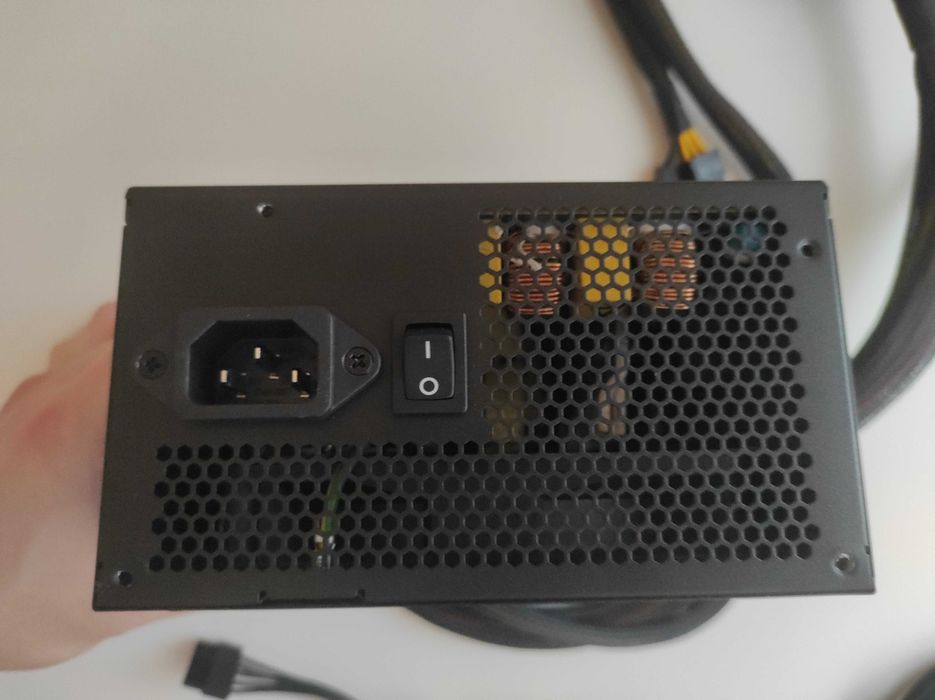 Полу-модулно ATX захранване - Cooler Master G450M / 450W / 80+ Bronze