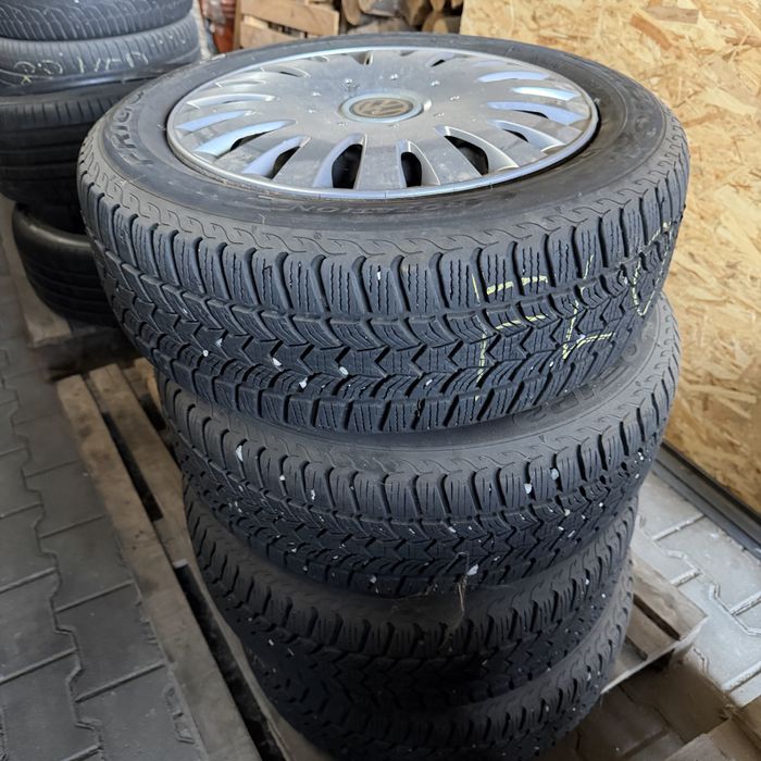 Jante tabla cu cauciucuri iarna 205/55/16 VW 5x112