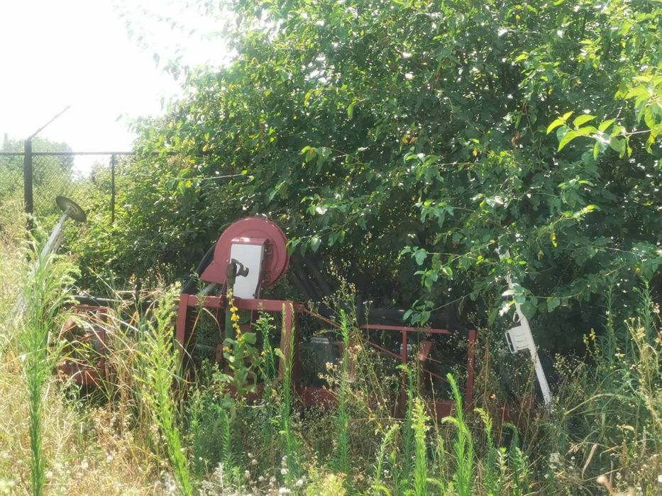 сеялка , пръскачка, култиватор, гуми с джанти за трактор