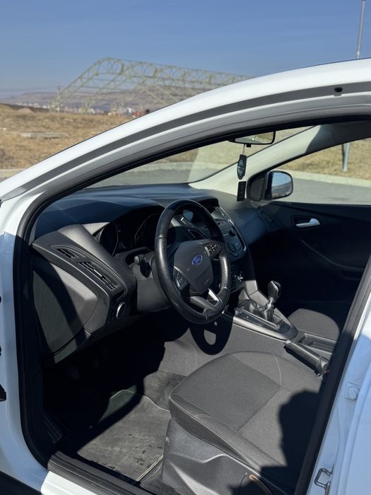 Inchiriez masina  pentru BOLT/UBER Ford Focus 2018  ,casa de marcat